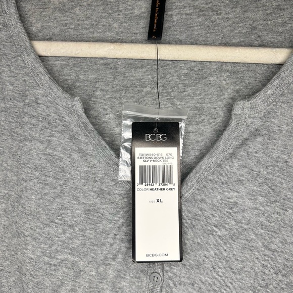 NWT BCBG Paris Button Down V-Neck Long Sleeve Tee XL Heather Gray Soft - Picture 3 of 5